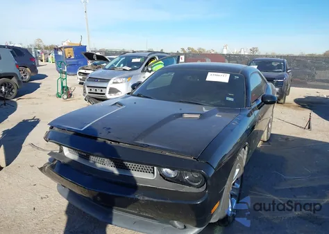 2014 Dodge Challenger Sxt z USA, uszkodzony, nr VIN 2C3CDYAG4EH306248